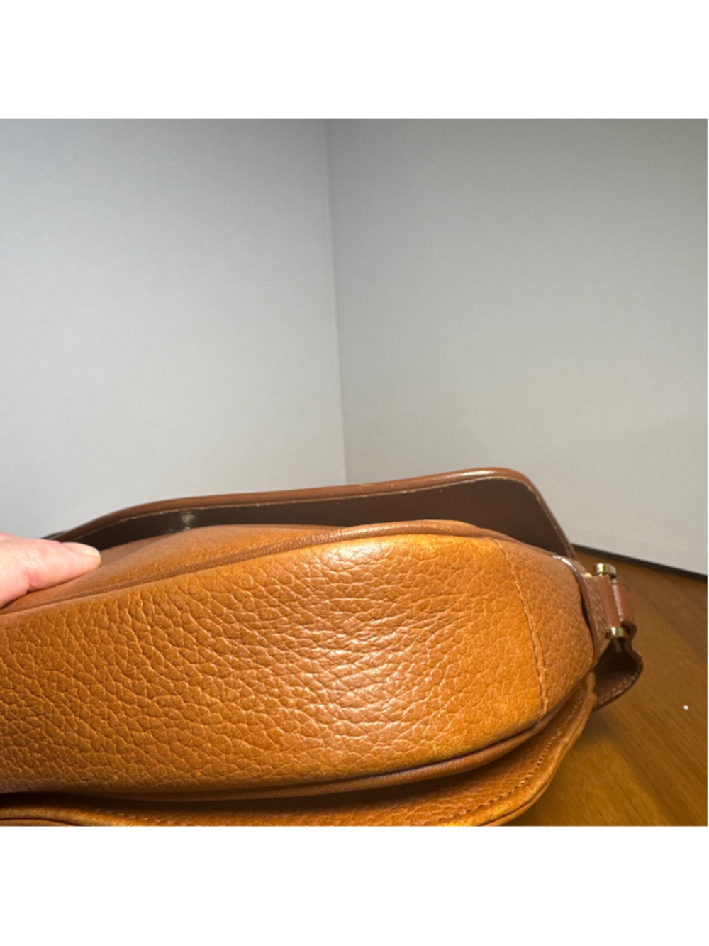 Burberrys Leather Cross-body saddle bag - Picture 5 of 11